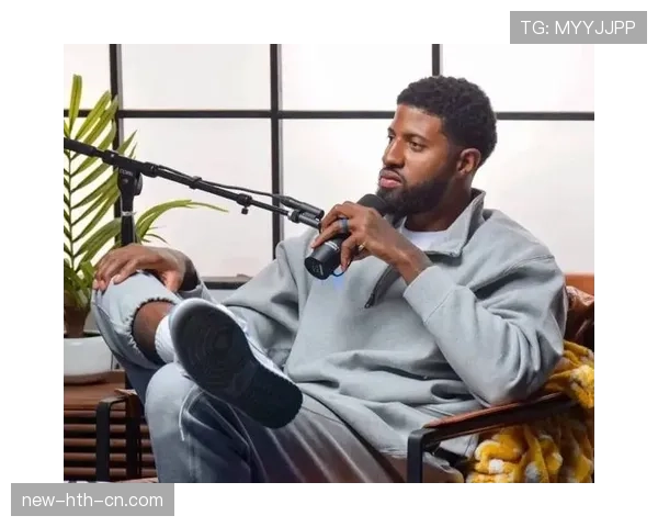 保罗·乔治拎着塑料袋进豪宅，我这心态裂了